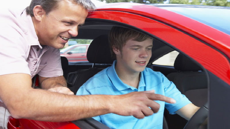 Why Take Car Lessons in Cork from a Professional?