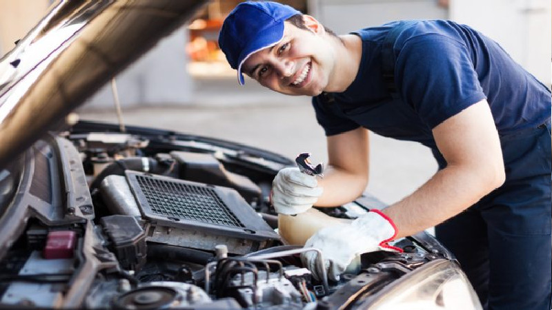Top 3 Reasons Why You Should Consider Using Auto Repair in Surprise, AZ