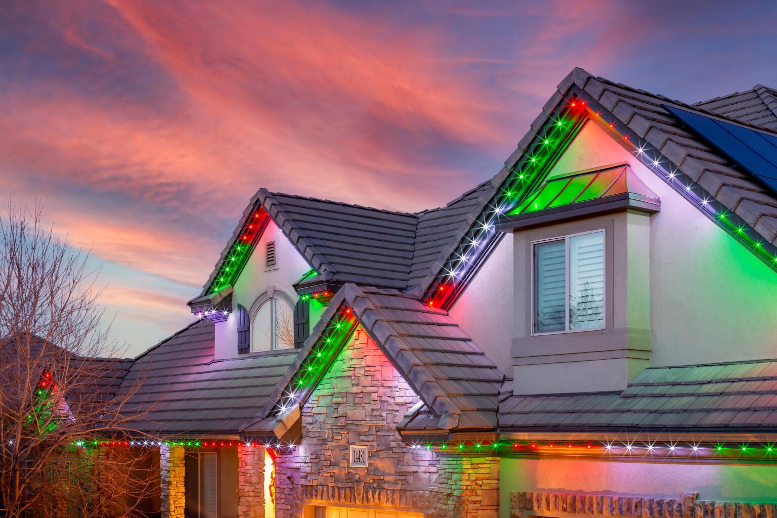 Get the Best Permanent Exterior Holiday Lights in Highlands Ranch, CO