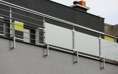 Find Long Lasting Beauty with Glass Railings New Jersey Experts Recommend for Outdoor Spaces